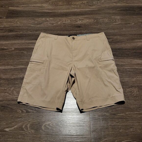 Three Sixty Six Cargo Pocket Performance Golf Shorts 10" Inseam Men's Size 36 - Picture 1 of 7